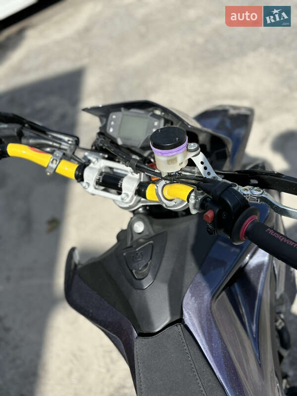 Мотоцикл Супермото (Motard) Husqvarna SMR 630 2010 в Киеве