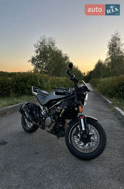 Скремблер Husqvarna Svartpilen 401 2021 в Полтаві