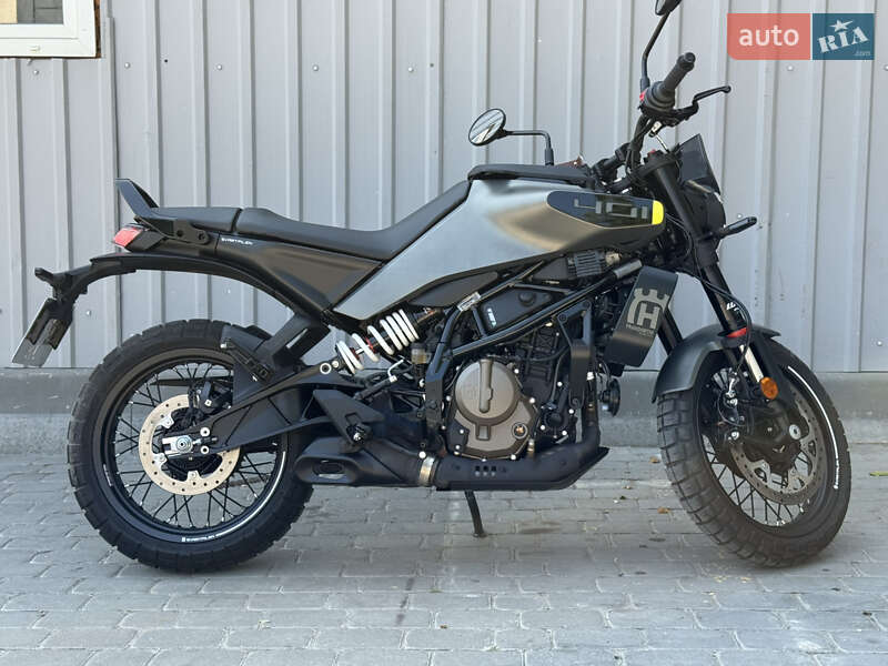 Мотоцикл Без обтікачів (Naked bike) Husqvarna Svartpilen 2024 в Кам'янець-Подільському