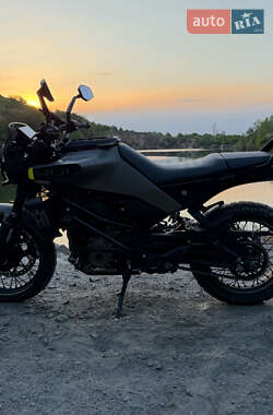 Мотоцикл Многоцелевой (All-round) Husqvarna Svartpilen 2024 в Днепре