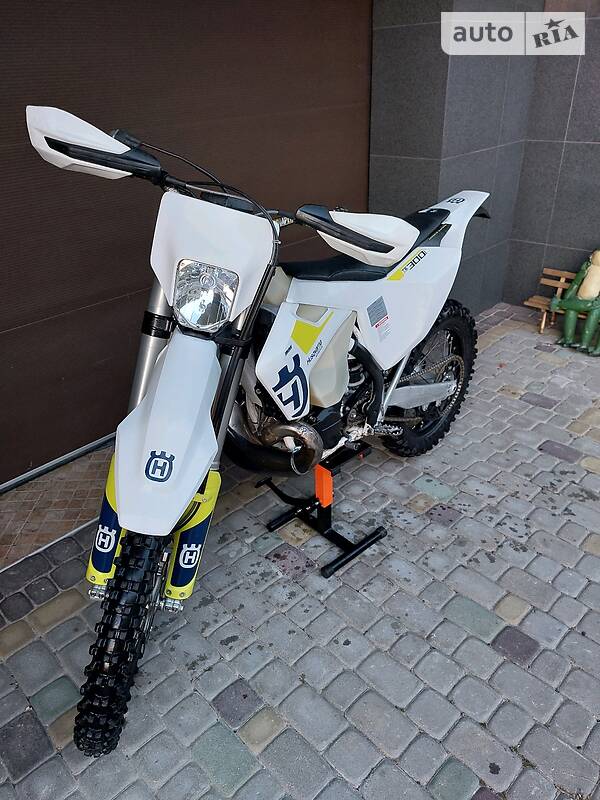 Мотоцикл Внедорожный (Enduro) Husqvarna TE 300 2020 в 