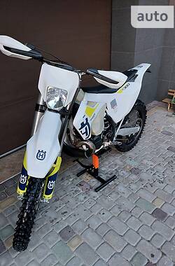 Мотоцикл Внедорожный (Enduro) Husqvarna TE 300 2020 в 