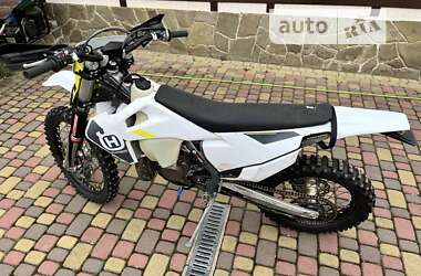 Мотоцикл Внедорожный (Enduro) Husqvarna TE 300 2022 в 