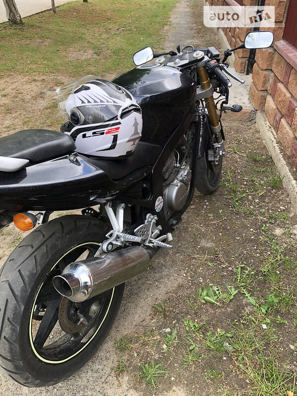 Hyosung GT 250R