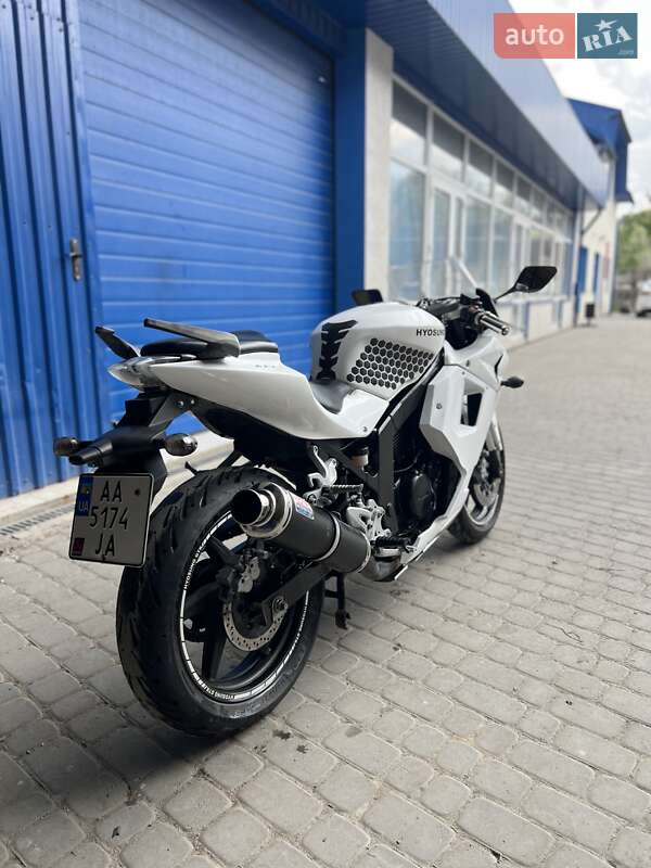Hyosung GT 250R 2010