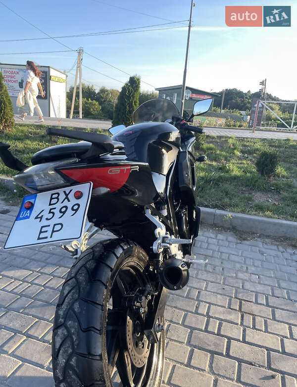 Спортбайк Hyosung GT 250R 2013 в Каменец-Подольском фото 4 Спортбайк Hyosung GT 250R 2013 в Каменец-Подольском