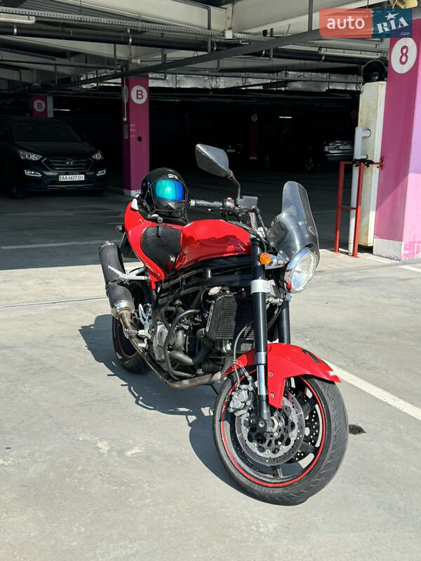 Мотоцикл Без обтекателей (Naked bike) Hyosung GT 650R 2008 в 