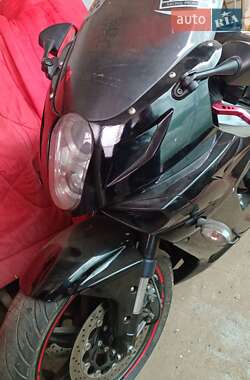 Спортбайк Hyosung GT 650R 2011 в 