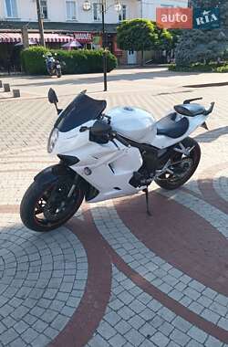 Мотоцикл Спорт-туризм Hyosung GT 650R 2010 в 