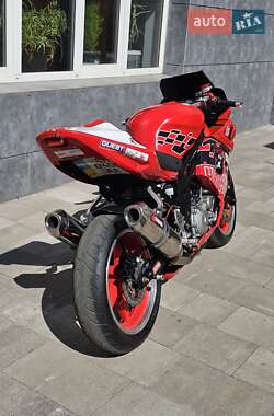 Спортбайк Hyosung GT 650R 2010 в 