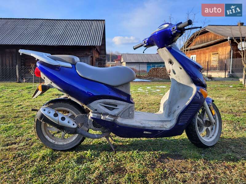 Скутер Hyosung SF 2010 в Рожнятові