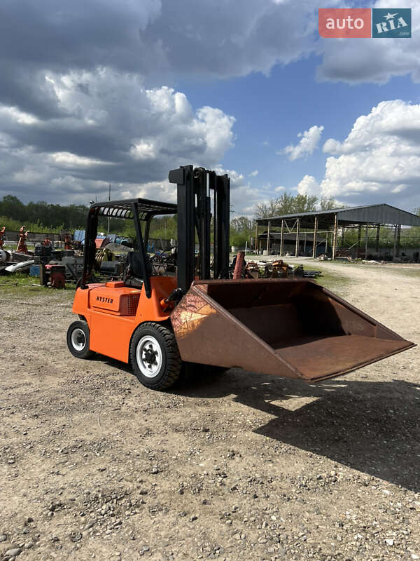 Вилочный погрузчик Hyster H 1990 в Черновцах