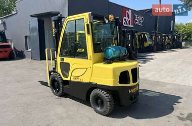 Вилочный погрузчик Hyster H 2015 в 