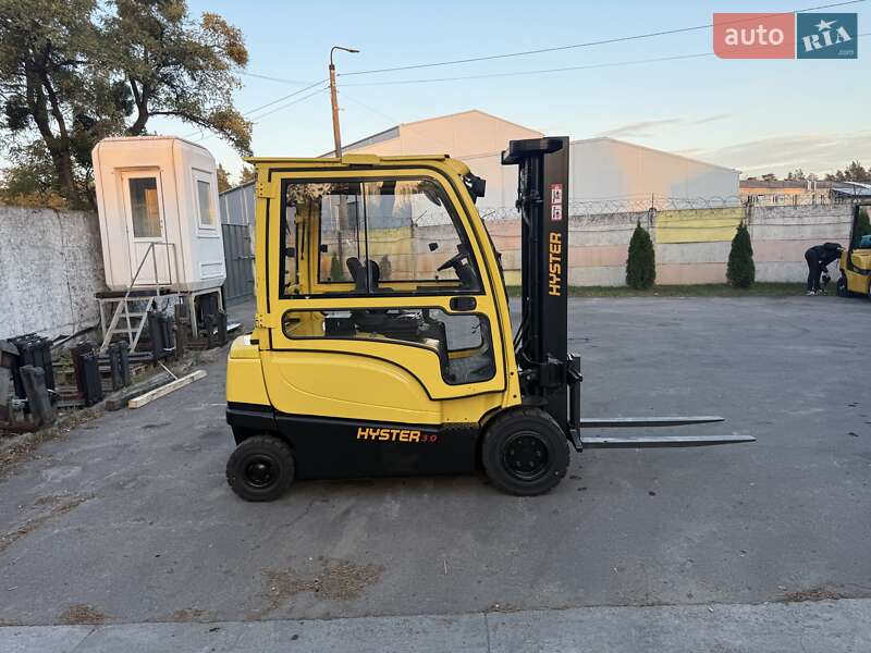 Вилочный погрузчик Hyster J 2011 в Киеве фото 3 Вилочный погрузчик Hyster J 2011 в Киеве