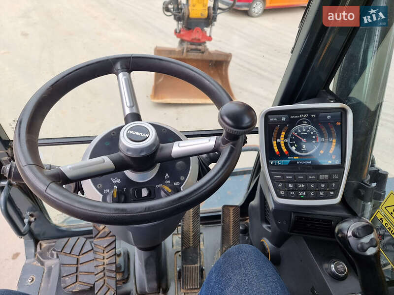 Колісний екскаватор Hyundai 180D 2022 в Одесі