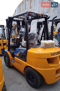 Вилочный погрузчик Hyundai 30D 2025 в 