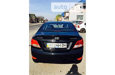 Седан Hyundai Accent 2014 в Тячеве