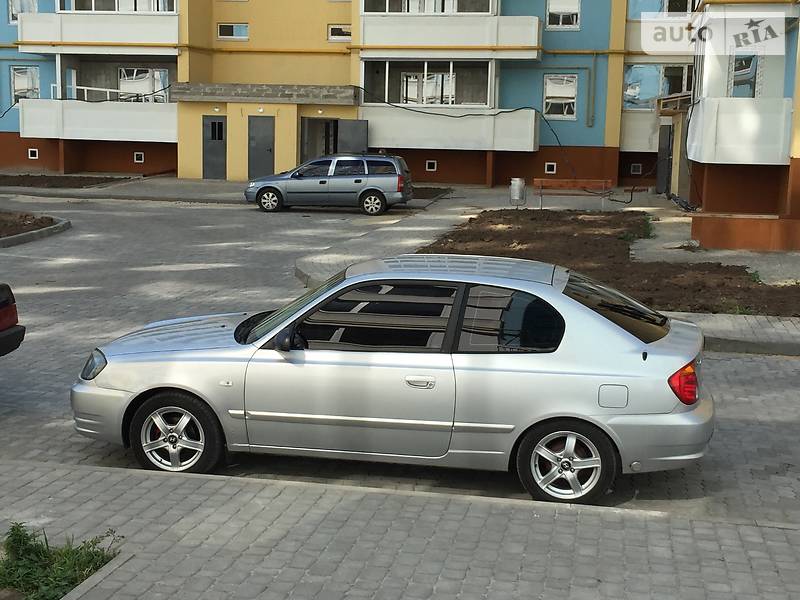 Лифтбек Hyundai Accent 2003 в Полтаве