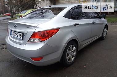 Седан Hyundai Accent 2012 в Киеве