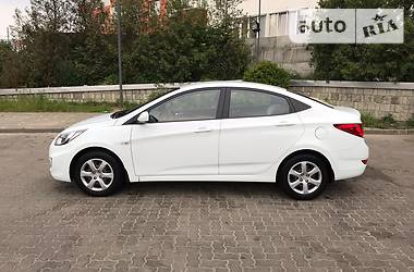 Седан Hyundai Accent 2011 в Львове