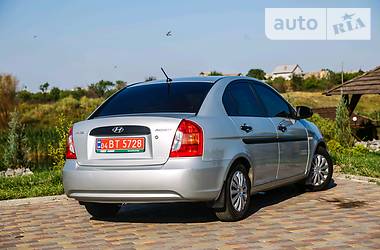 Седан Hyundai Accent 2010 в Днепре