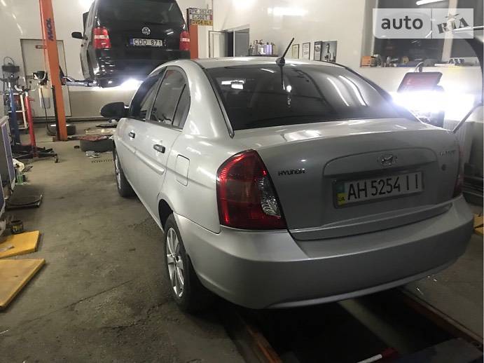 Седан Hyundai Accent 2008 в Покровске