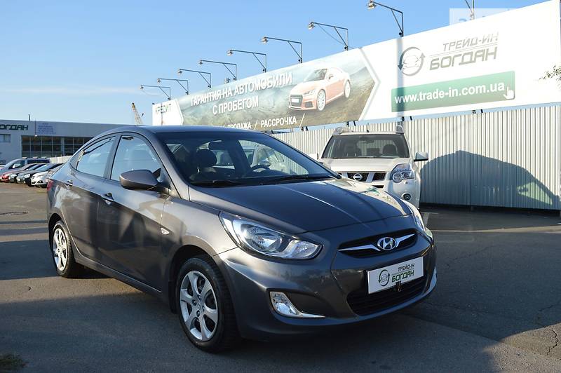 Седан Hyundai Accent 2012 в Киеве