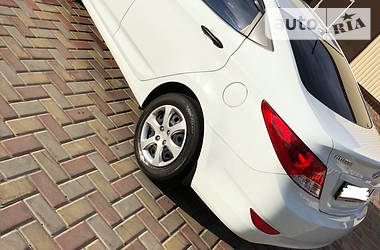 Седан Hyundai Accent 2013 в Бахмуте
