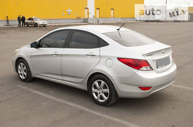 Седан Hyundai Accent 2012 в Мариуполе