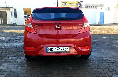 Хетчбек Hyundai Accent 2015 в 