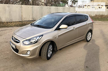 Хетчбек Hyundai Accent 2012 в 
