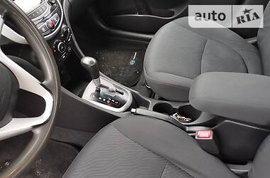 Седан Hyundai Accent 2011 в 