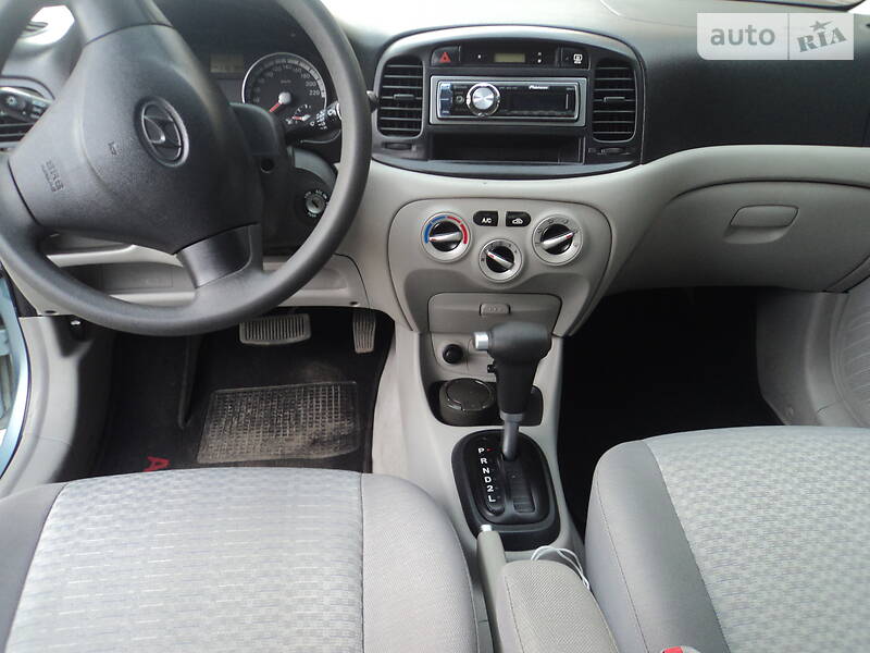 Седан Hyundai Accent 2008 в Нікополі