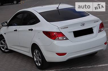 Седан Hyundai Accent 2013 в 