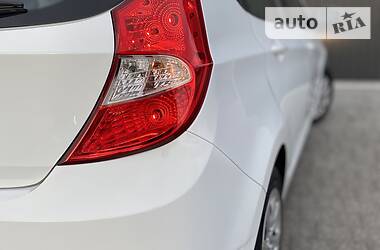 Хетчбек Hyundai Accent 2015 в 