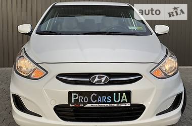 Хетчбек Hyundai Accent 2015 в 