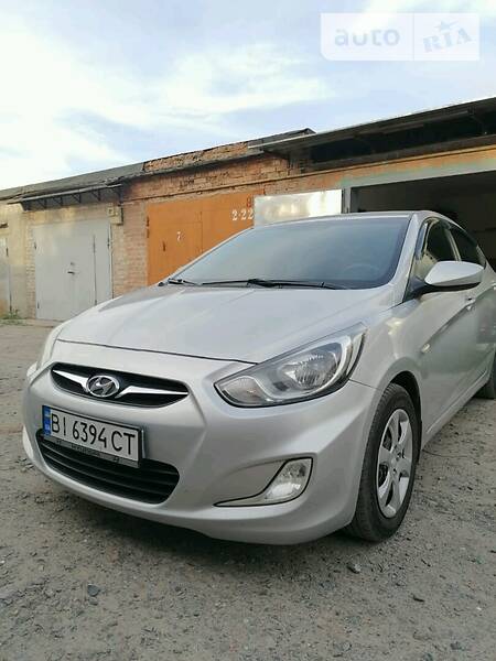 Седан Hyundai Accent 2011 в Полтаве