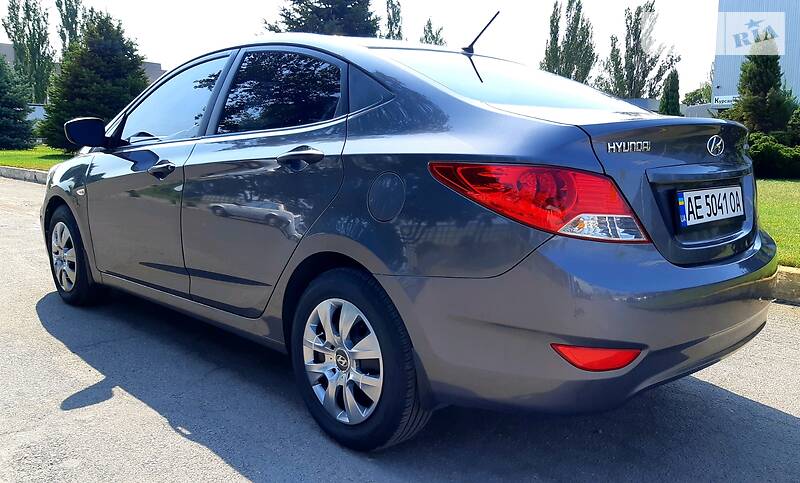 Седан Hyundai Accent 2012 в Дніпрі