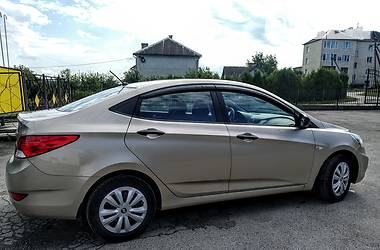 Седан Hyundai Accent 2011 в Бучаче