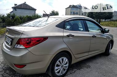 Седан Hyundai Accent 2011 в Бучаче