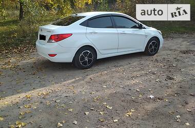 Седан Hyundai Accent 2012 в Чернигове