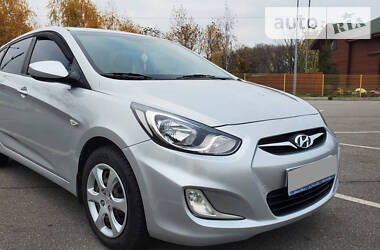 Хэтчбек Hyundai Accent 2012 в Александрие