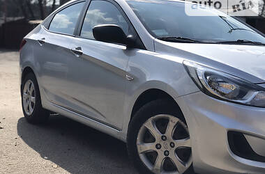 Седан Hyundai Accent 2013 в Киеве