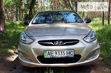 Седан Hyundai Accent 2013 в Новомосковську
