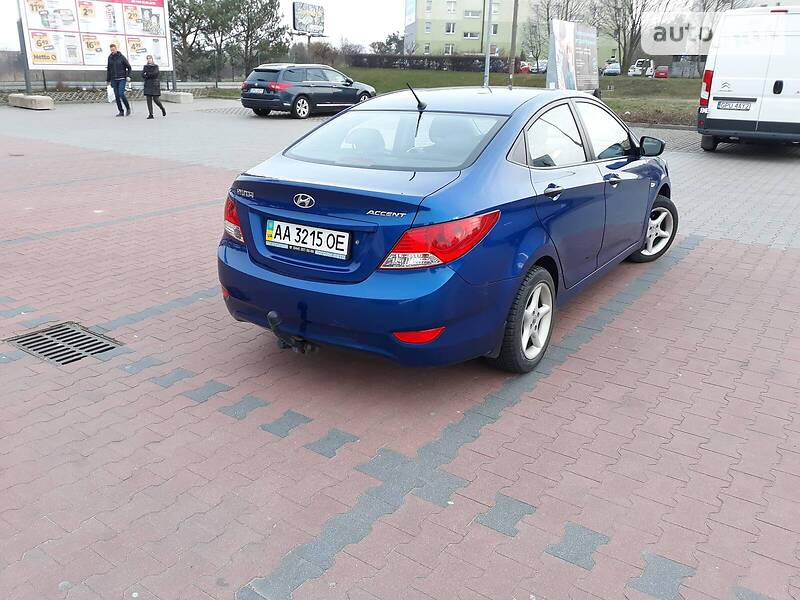 Седан Hyundai Accent 2013 в Чернівцях фото 3 Седан Hyundai Accent 2013 в Чернівцях