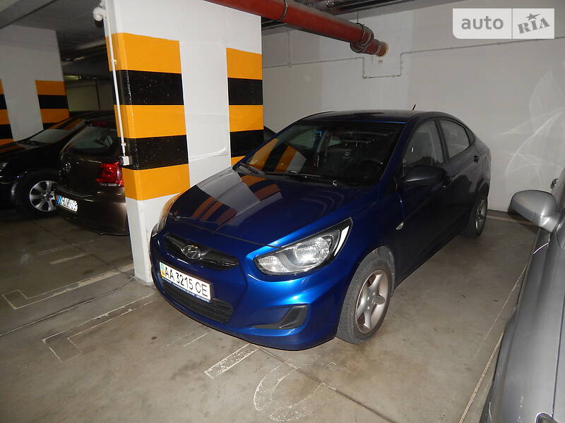 Седан Hyundai Accent 2013 в Чернівцях фото 4 Седан Hyundai Accent 2013 в Чернівцях