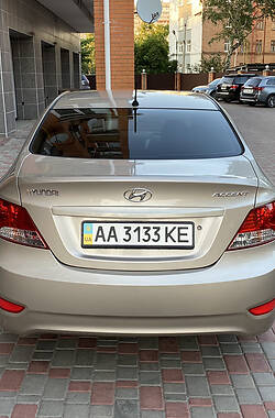 Седан Hyundai Accent 2011 в Киеве