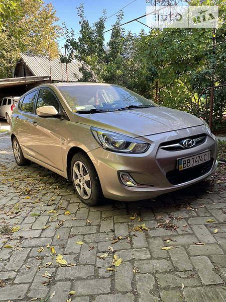 Hyundai Accent