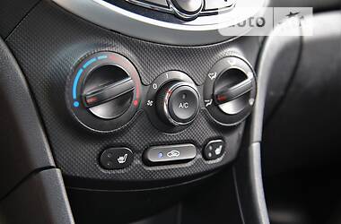 Седан Hyundai Accent 2012 в 