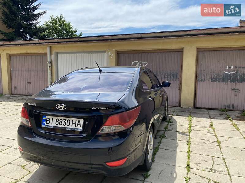 Седан Hyundai Accent 2013 в Полтаві